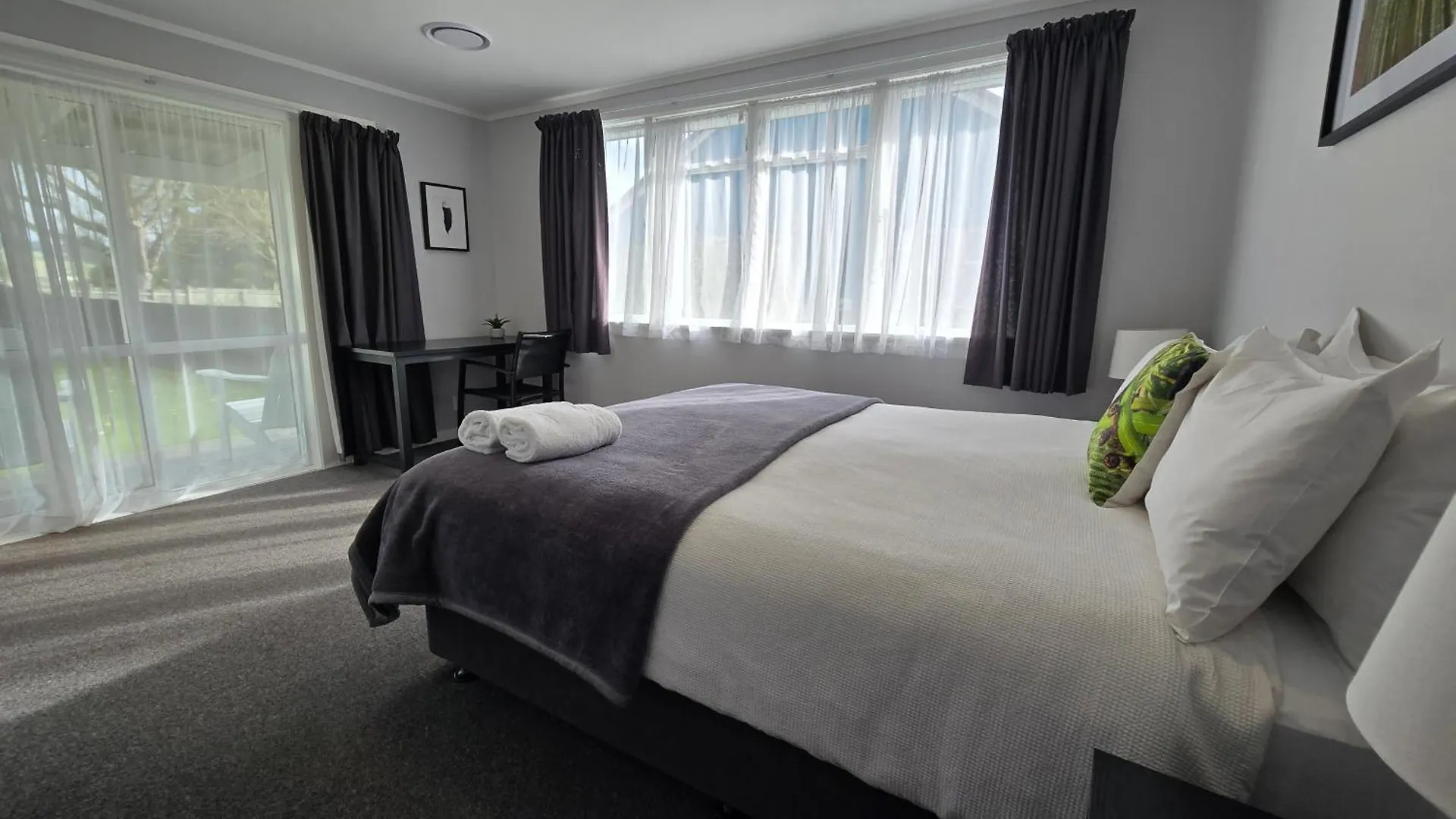 Hillcrest Hideaway Villa Rotorua New Zealand
